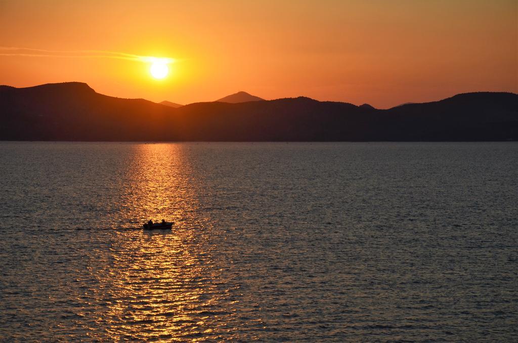 Meli Apartments & Villas Kivérion Dış mekan fotoğraf